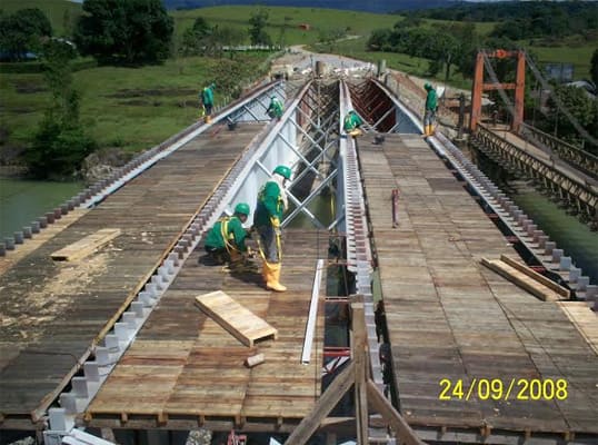 Construcción de Puentes