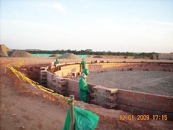 Construcción de Facilidades de Superficie